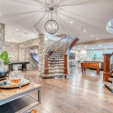 French Chateau W/Swim Spa & Theatre: 11,700 Sqft Calgary Exterior photo