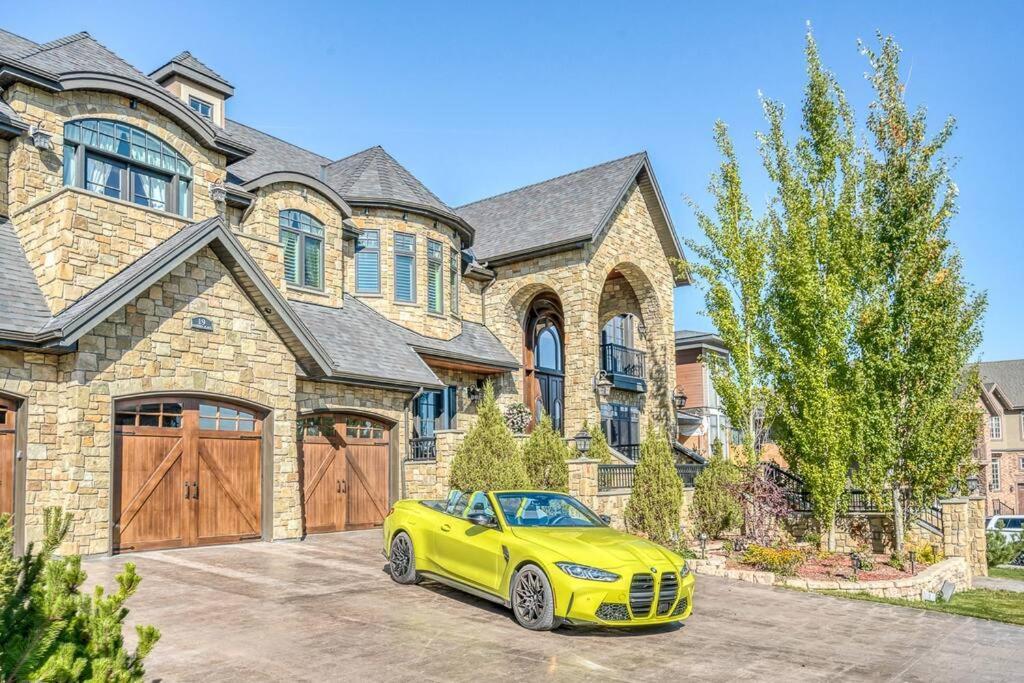French Chateau W/Swim Spa & Theatre: 11,700 Sqft Calgary Exterior photo